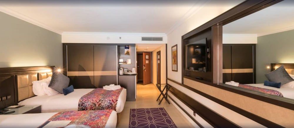 Savoy Le Grand Hotel Room, 2 Twin Beds, Pool View 2