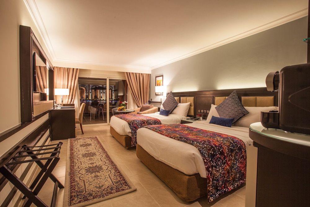 undefined Savoy Le Grand Hotel 6