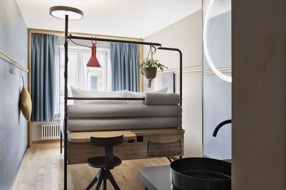 Stay KooooK Bern City – Online Check In Comfort Double Room "Cozy" 7