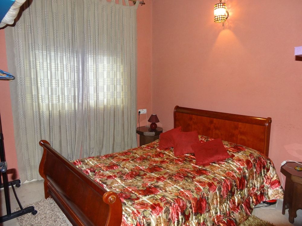 Leyna Vacancy Homes Traditional Suite 6