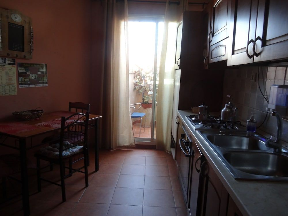 Leyna Vacancy Homes Traditional Suite 20