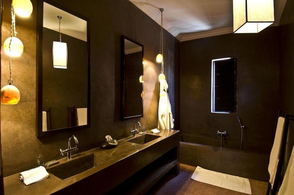 undefined Riad First 10