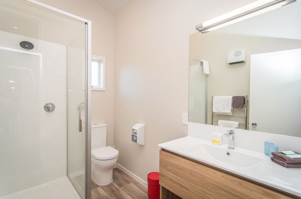 Cedar Lodge Motel Two Bedroom Unit 4