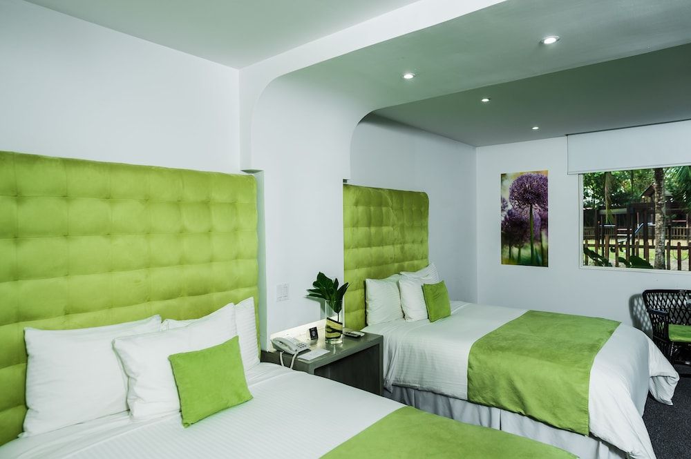 Riande Aeropuerto Hotel & Casino Room, 2 Double Beds, Pool Access, Pool View 7