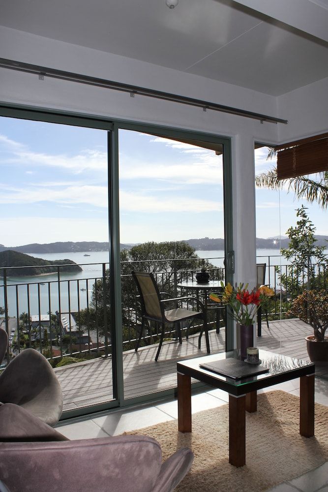 Allegra House Island Suite 4