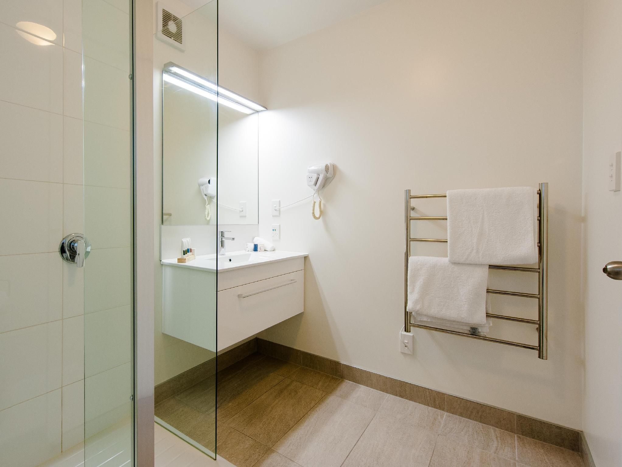 1 Bedroom Suite