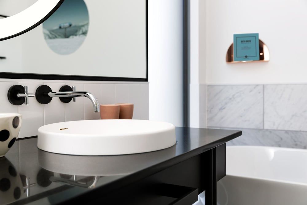 QT Queenstown QT King 7