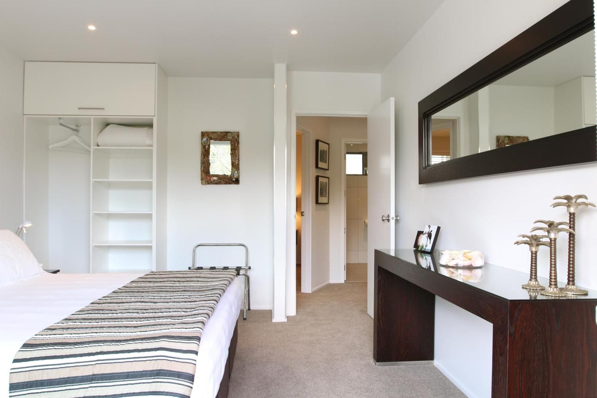 Two-Bedroom Apartment - Kiwiana