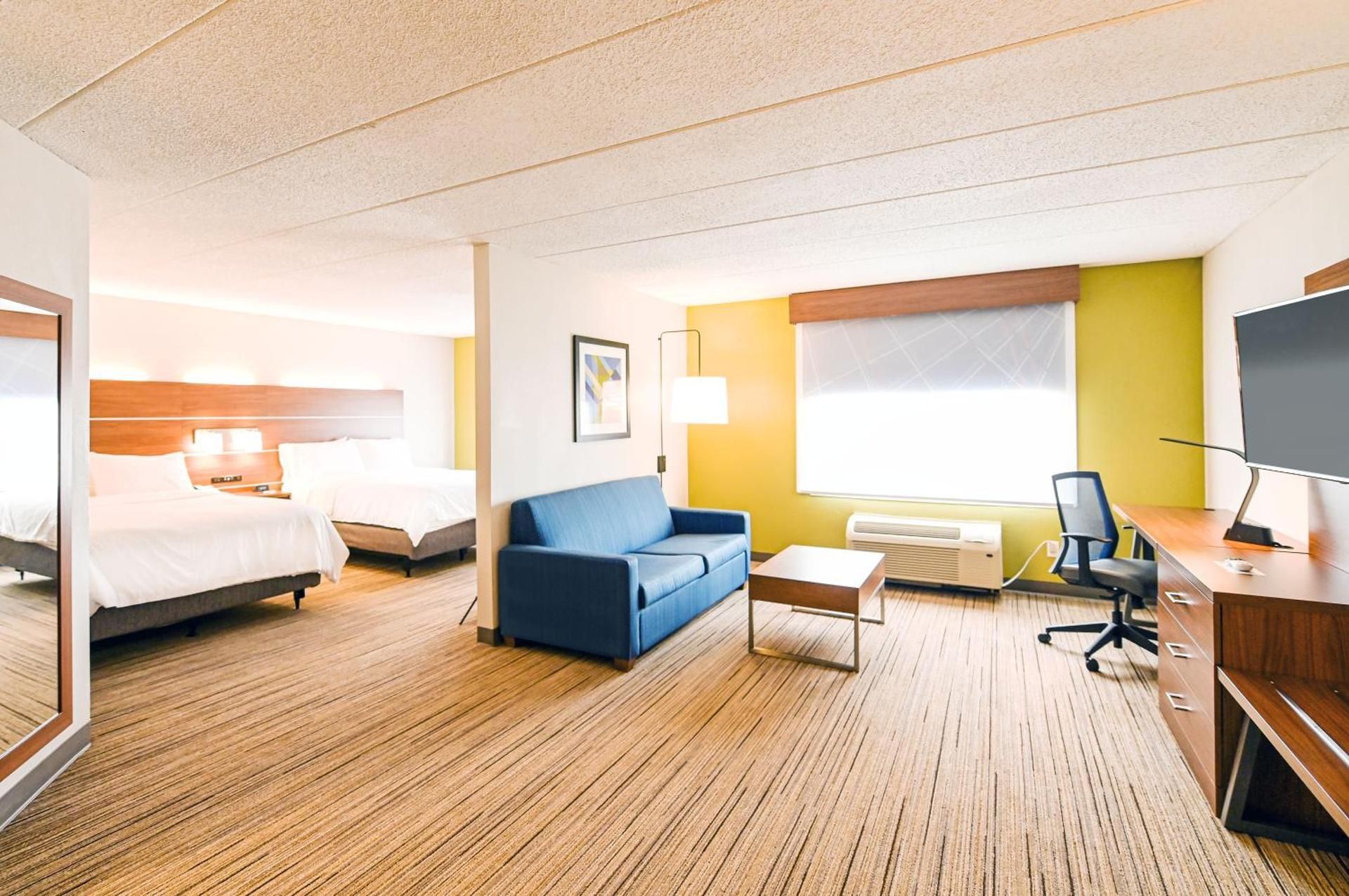 2 Bed Suite 2Nd Floor Spacious Non-Smoking