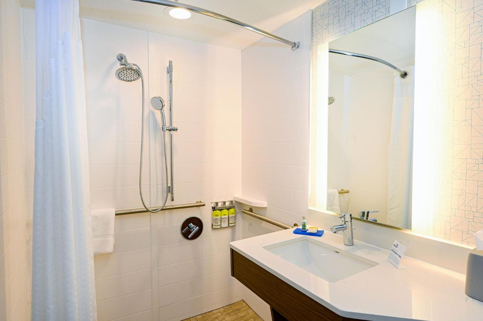 2 Beds Wheelchair Accessible Non-Smoking