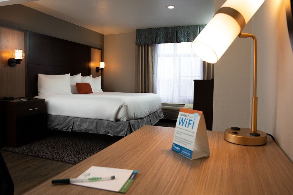 Standard Room, 1 King Bed