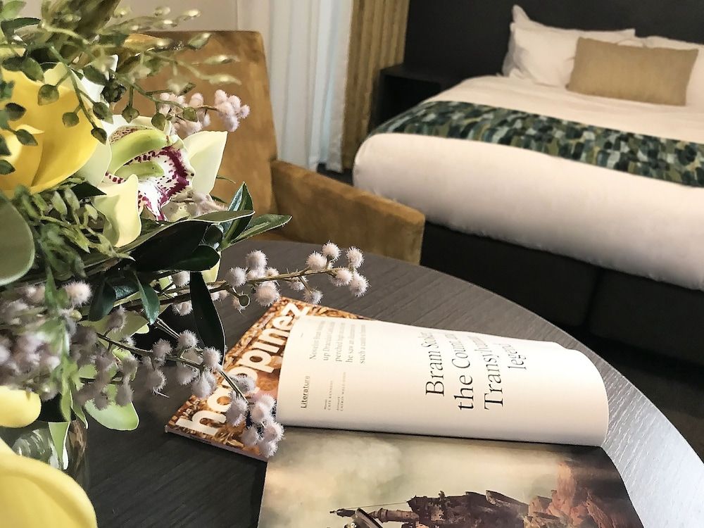 Carnmore Hotel Takapuna Deluxe Room 19