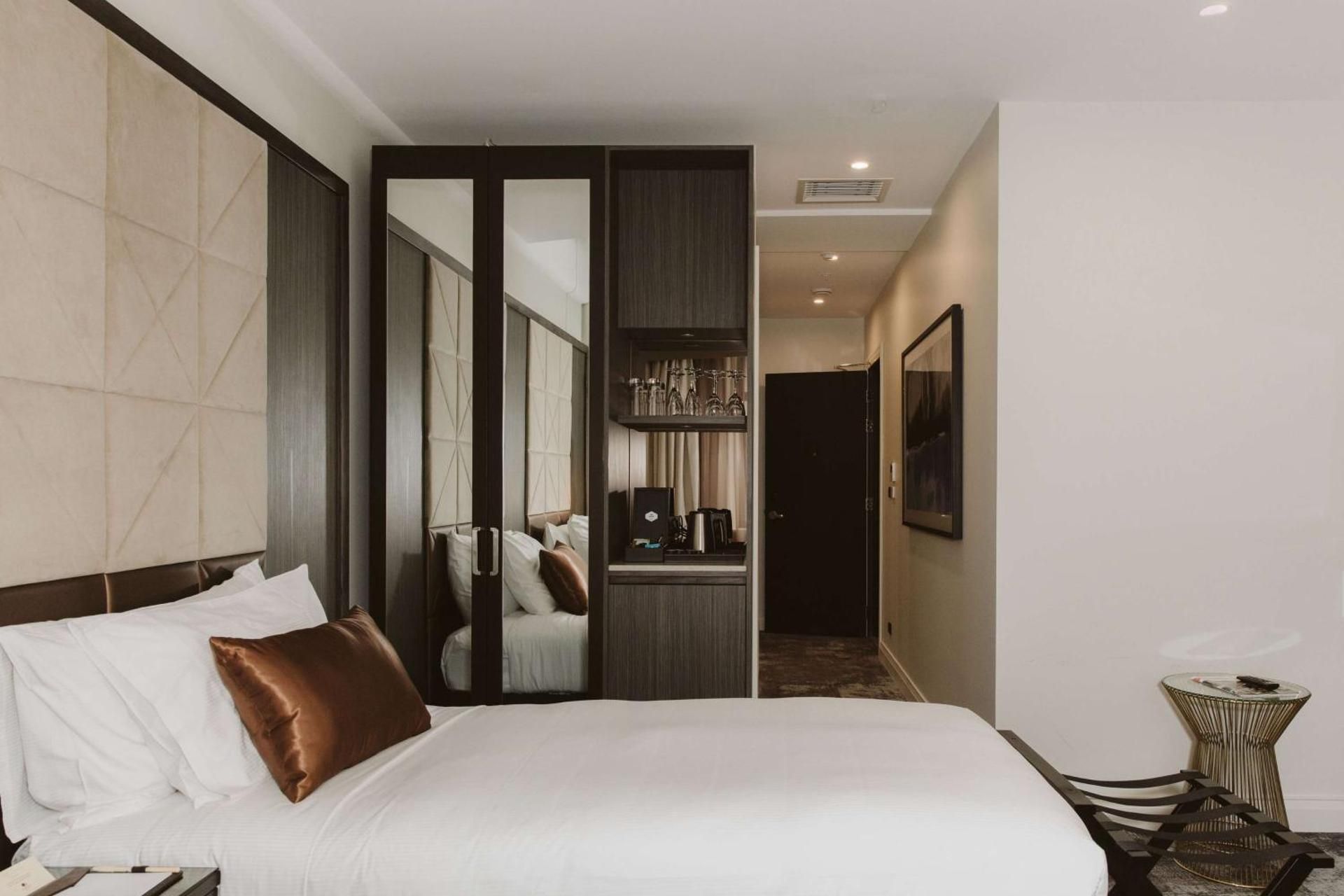 Twin Guest Room