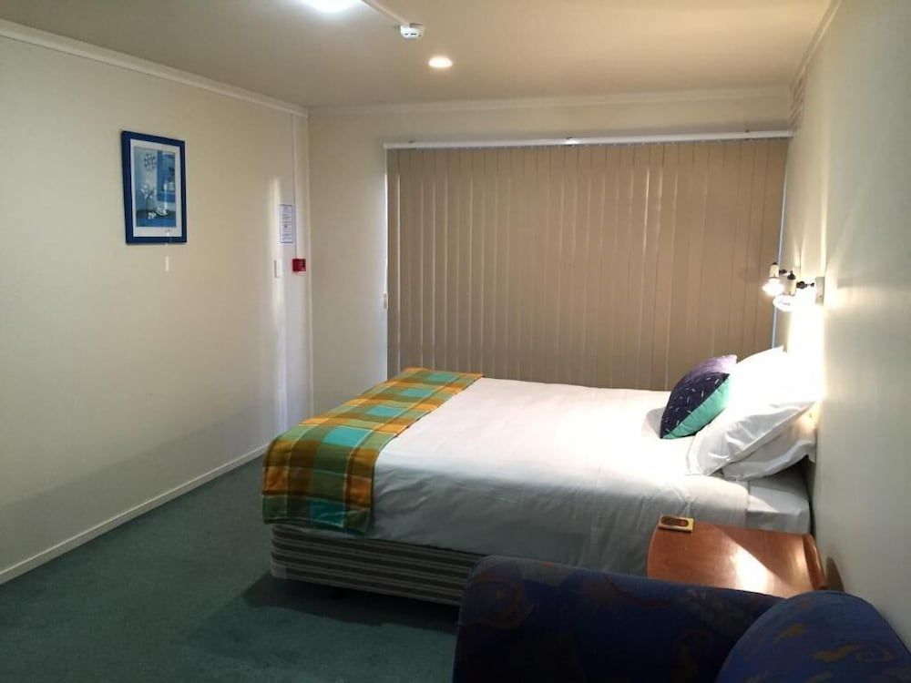 Aquarius Motel Family Apartment 2