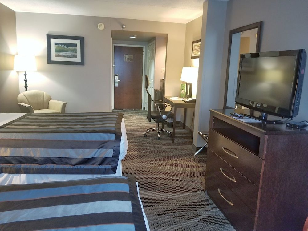 undefined Wingate by Wyndham Raleigh Durham Airport RTP 6