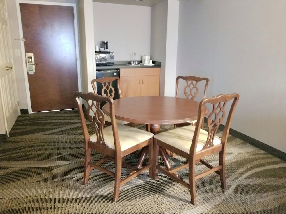 undefined Wingate by Wyndham Raleigh Durham Airport RTP 10