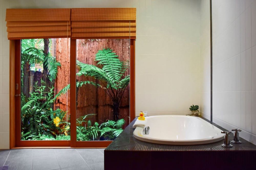 River Birches Exclusive use of River Birches 3