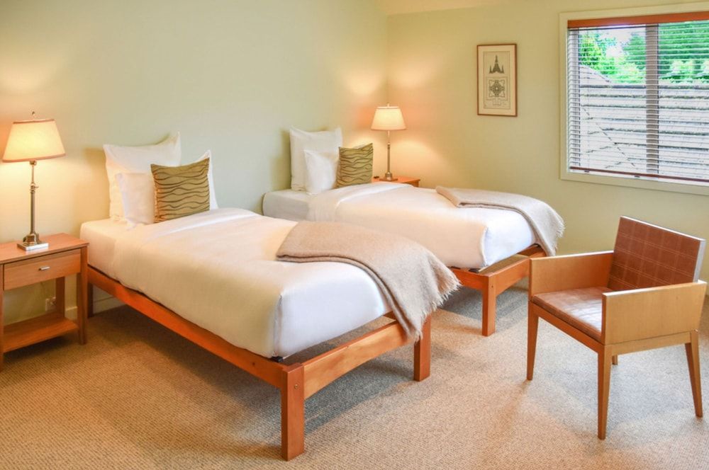 River Birches Luxury Cottage 3