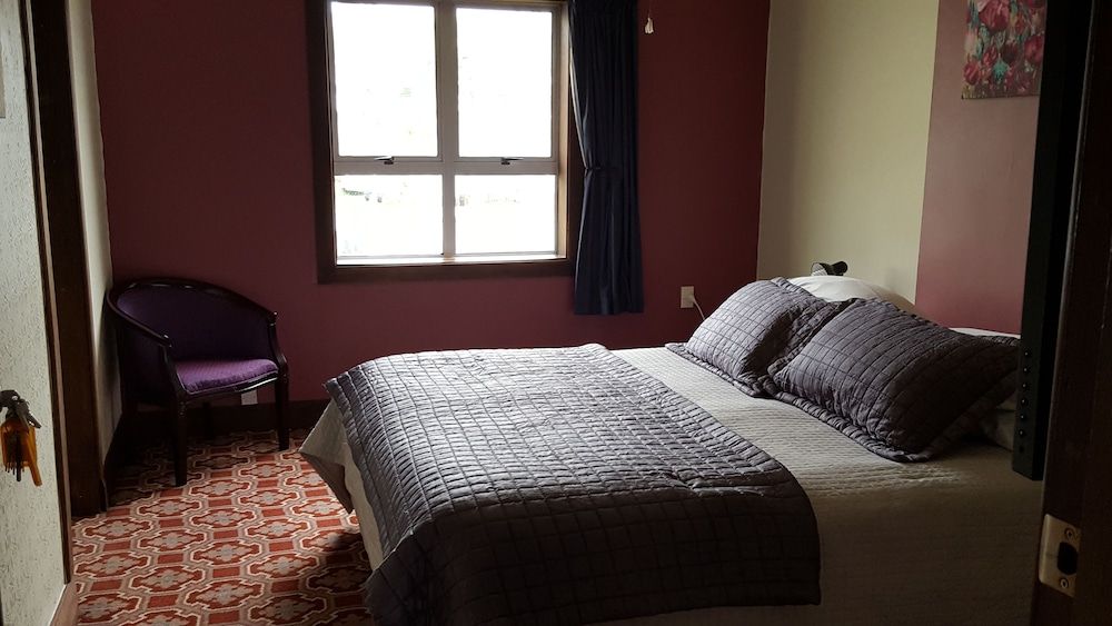 King Bed Ensuite Room