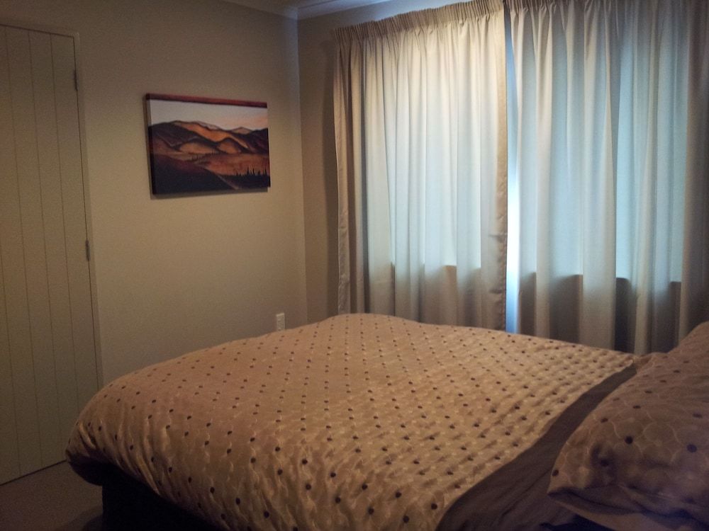 House, 4 Bedrooms