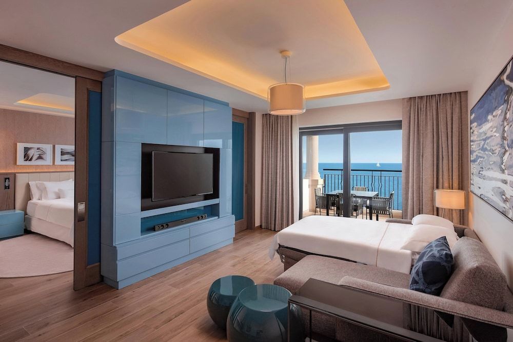 Luxury Suite, 2 Bedrooms, Private Pool, Sea View (Balcony)