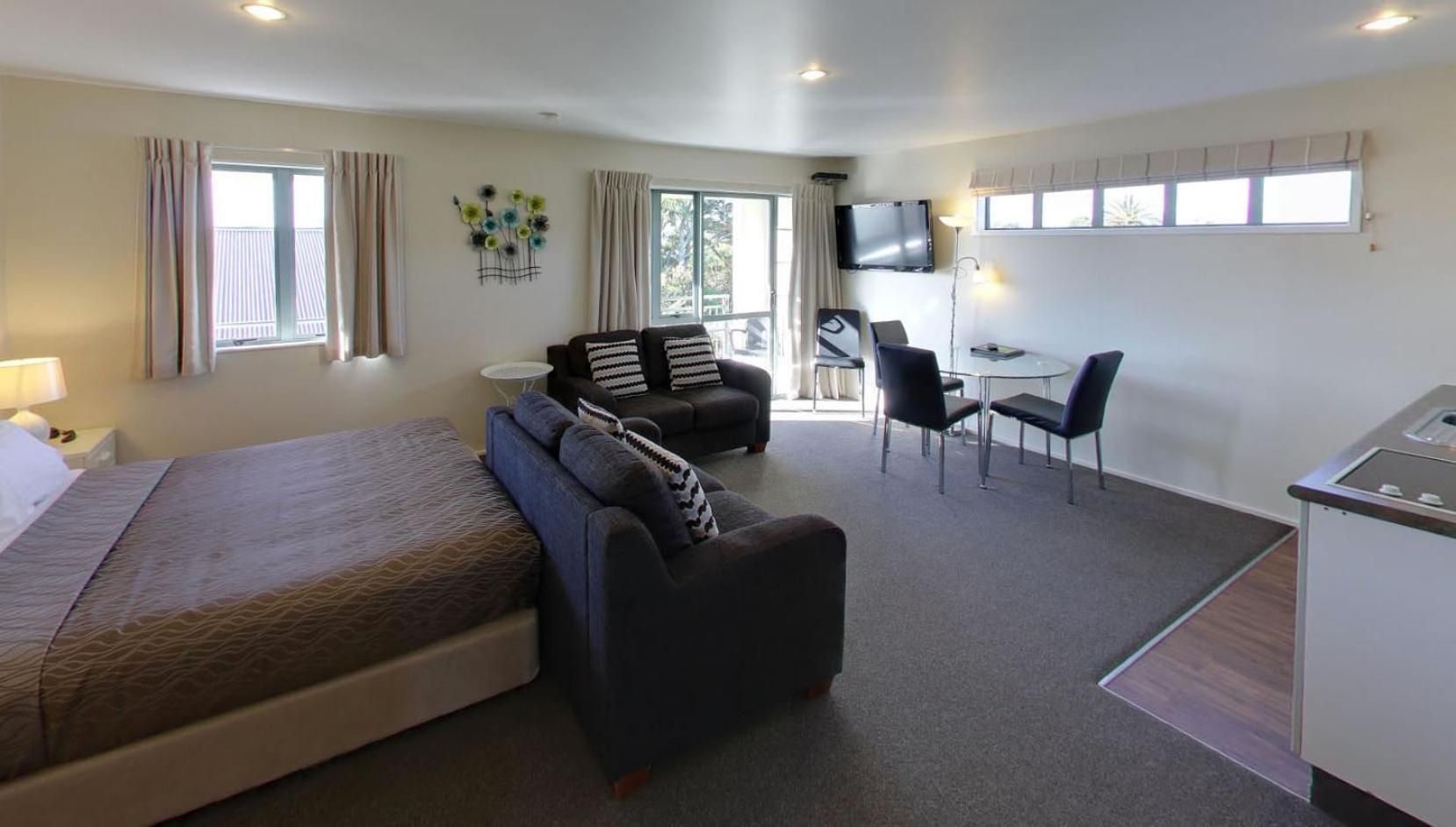 One-Bedroom Apartment with Spa Bath