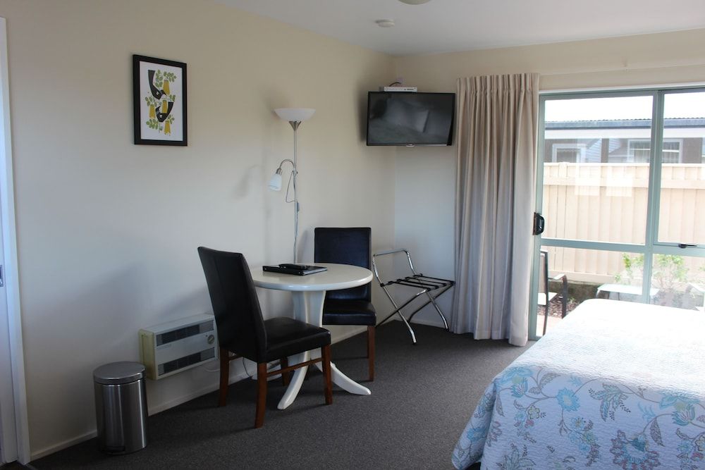 Standard Studio, Non Smoking, Kitchenette (STUDIO - DISABILITY ACCESS)