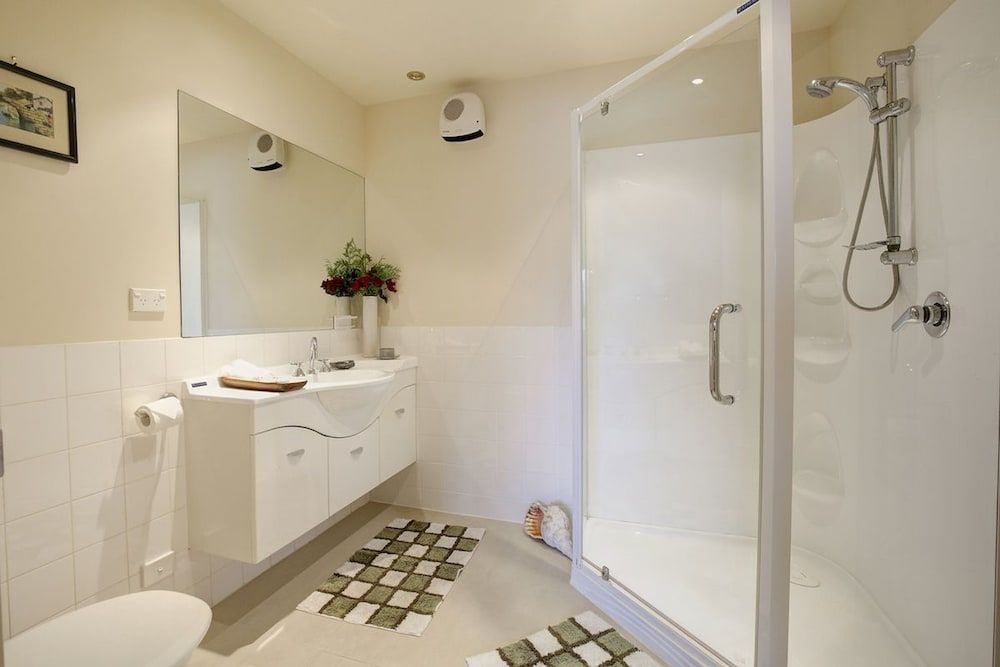 undefined Alpine Suites 7