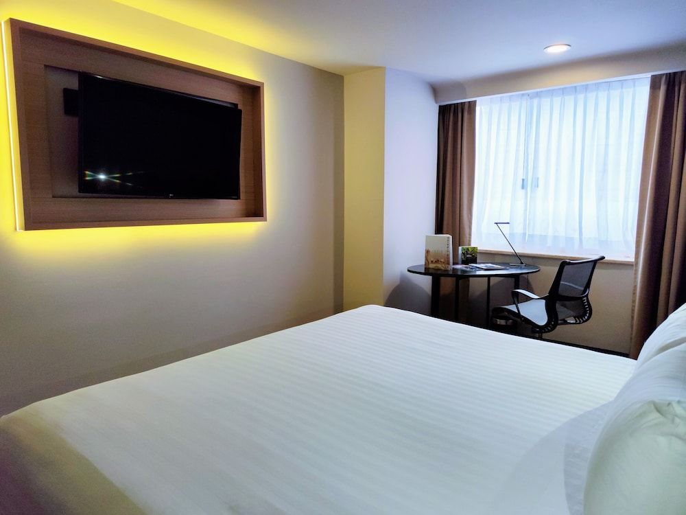 Galeria Plaza Reforma Signature 1 King Bed 3