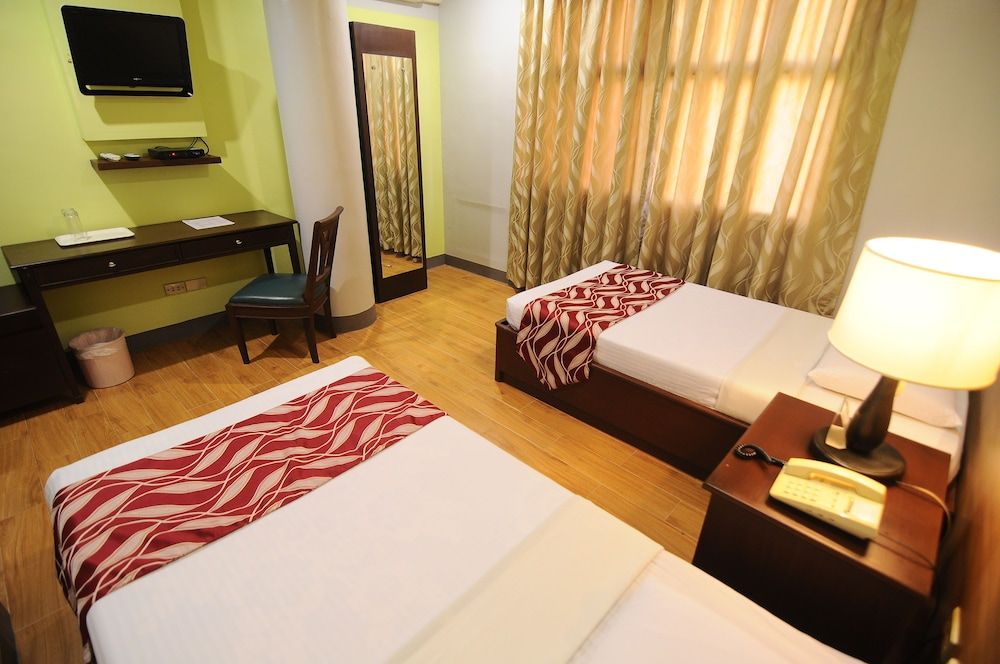 Regency Inn Deluxe Twin Room, 2 Twin Beds (2 single beds) 4