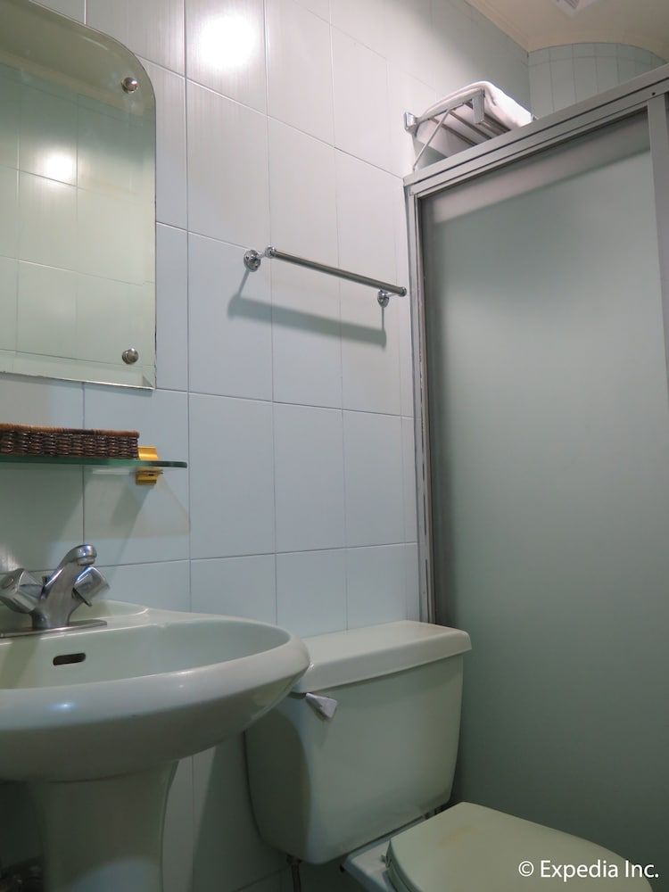 Regency Inn Deluxe Twin Room, 2 Twin Beds (2 single beds) 8