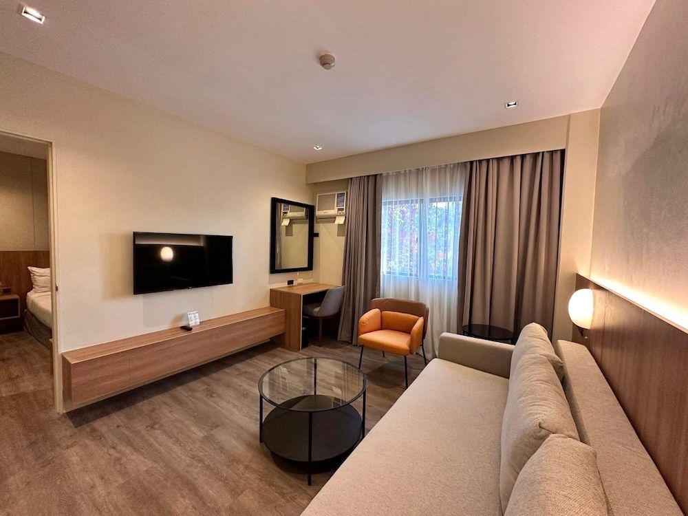 Luisita Central Park Hotel Executive Suite, Non Smoking 5