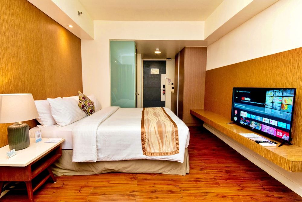 The Ferra Premier by JG Deluxe Queen 2