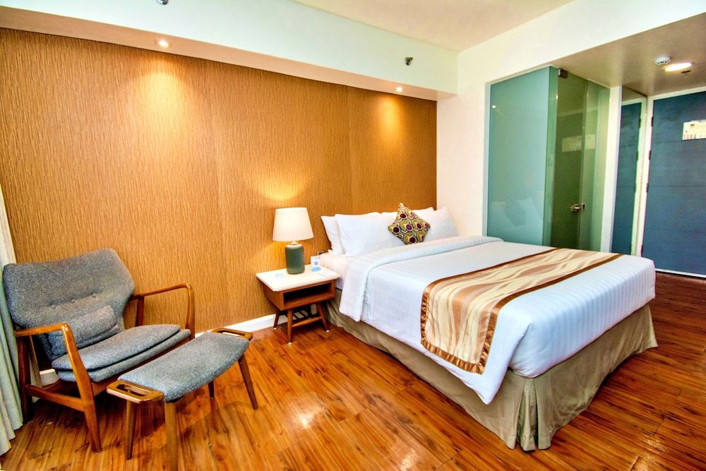 The Ferra Premier by JG Deluxe Queen 3