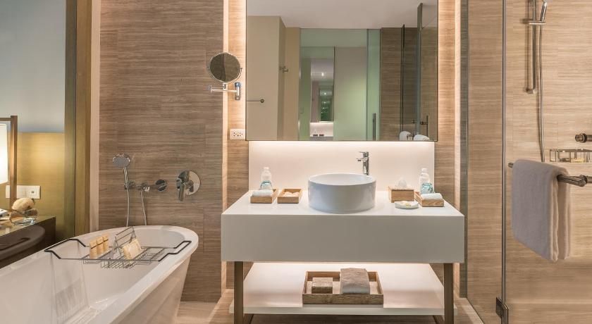 Crimson Resort & Spa Boracay Deluxe Hillview 14