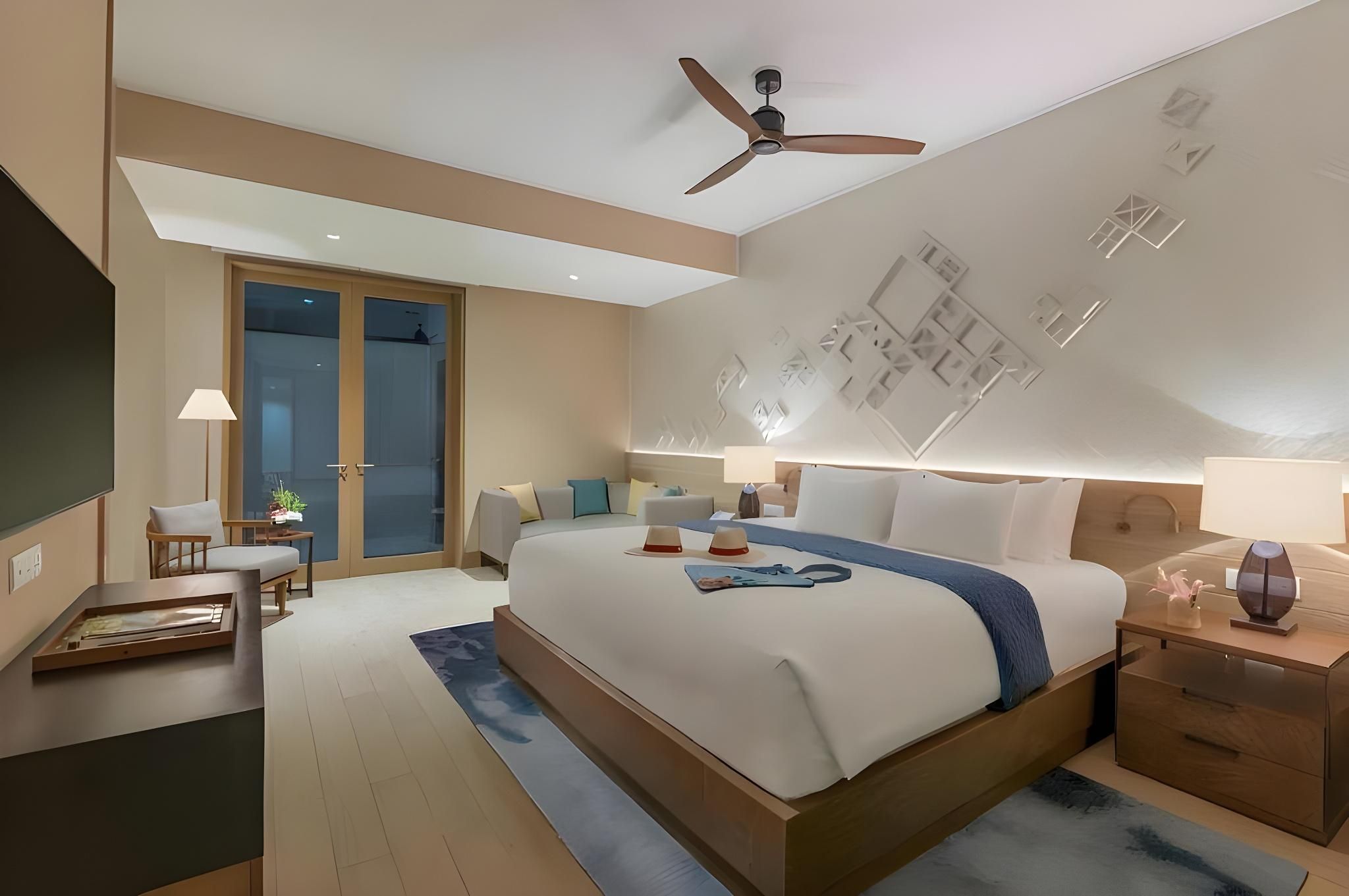 Crimson Resort & Spa Boracay Deluxe Hillview 3