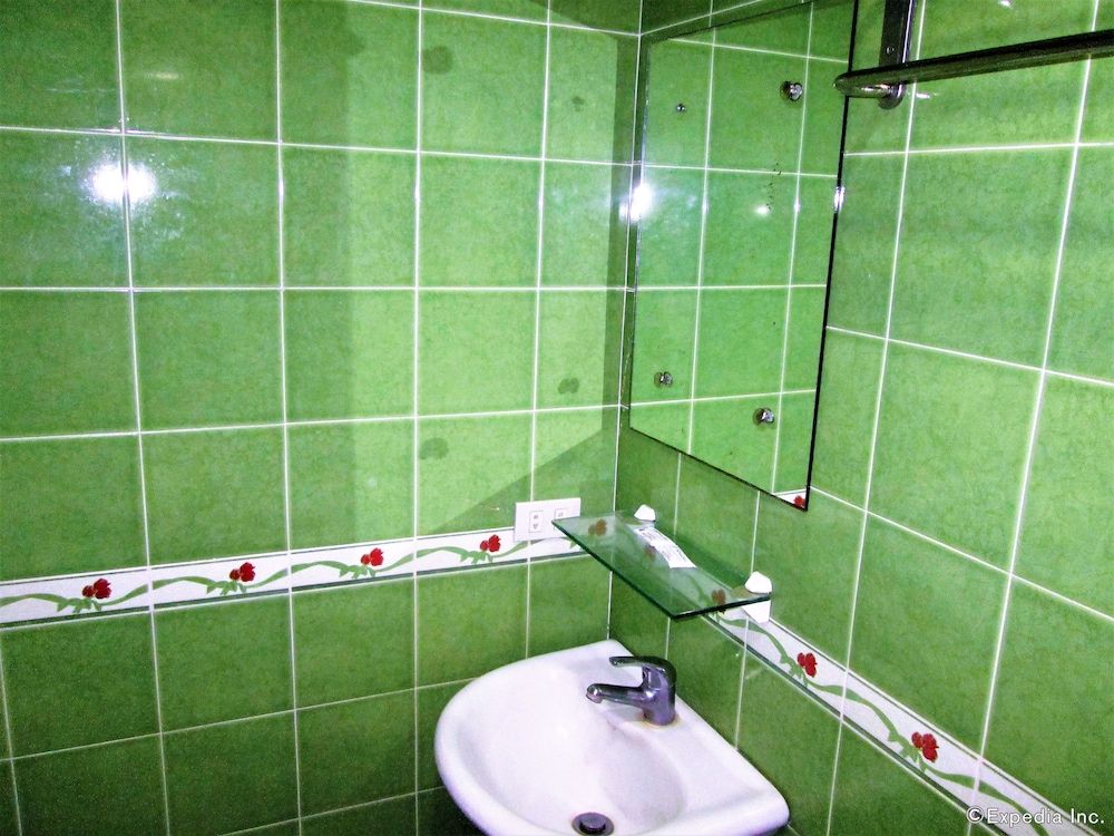 Miami Inn Standard Room 4