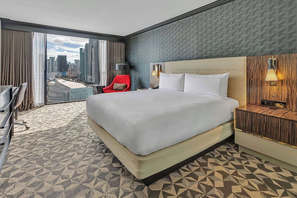 undefined Hilton Miami Downtown 5