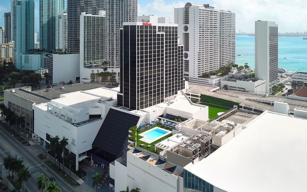 undefined Hilton Miami Downtown 2