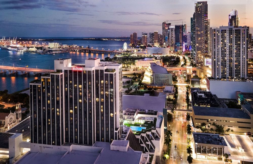 undefined Hilton Miami Downtown 5
