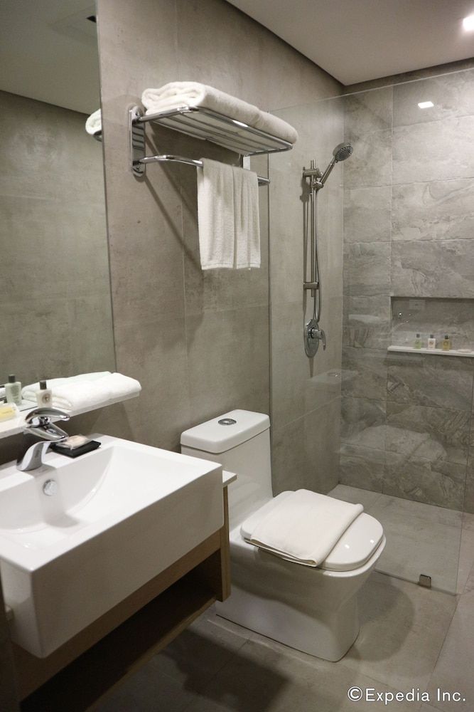 Altabriza Resort Boracay Superior Room 7