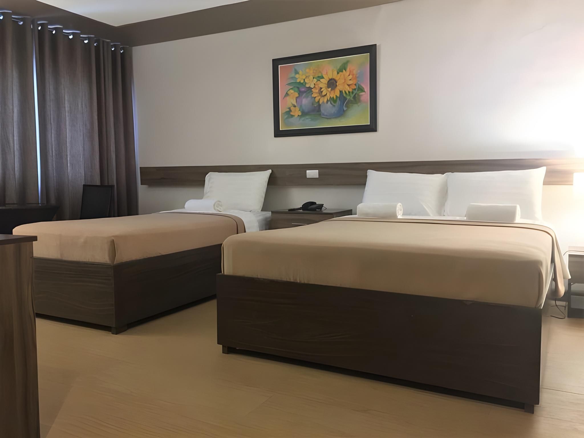 Triple - 1 Queen 1 Single