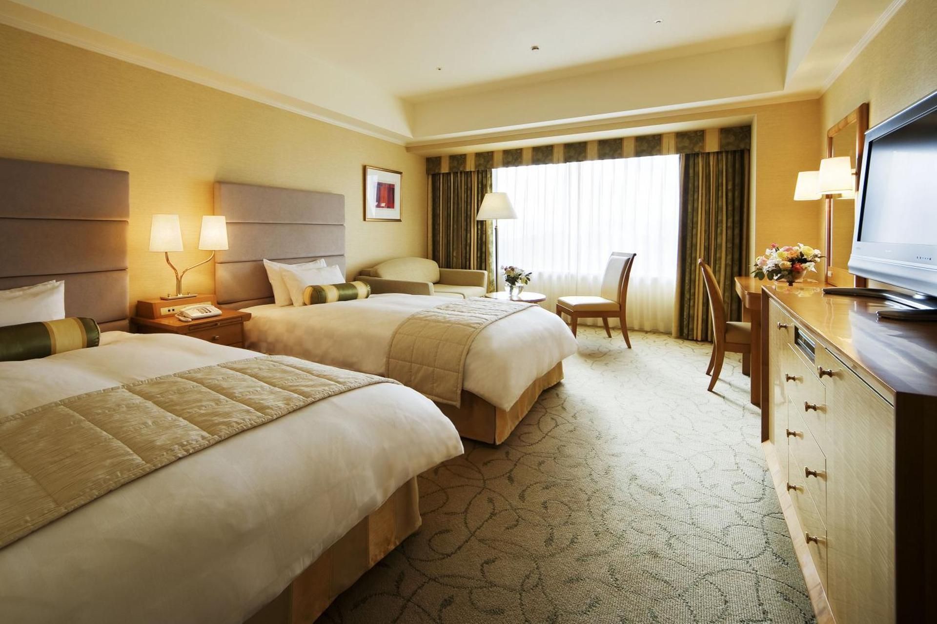 Superior Twin City View - Non-Smoking