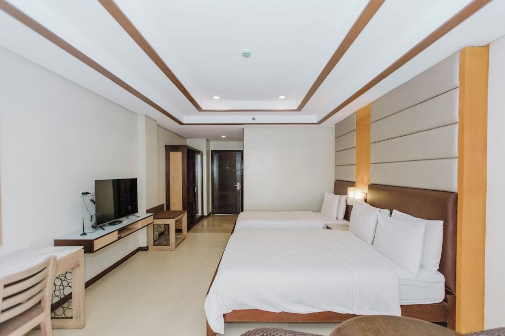 Cebu Westown Lagoon - South Wing Superior Twin Room, Balcony 2