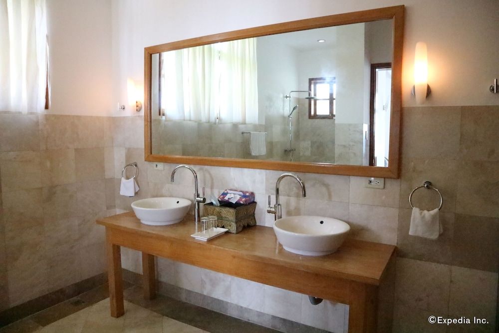 Sea Dream Resorts Pacific Room 5