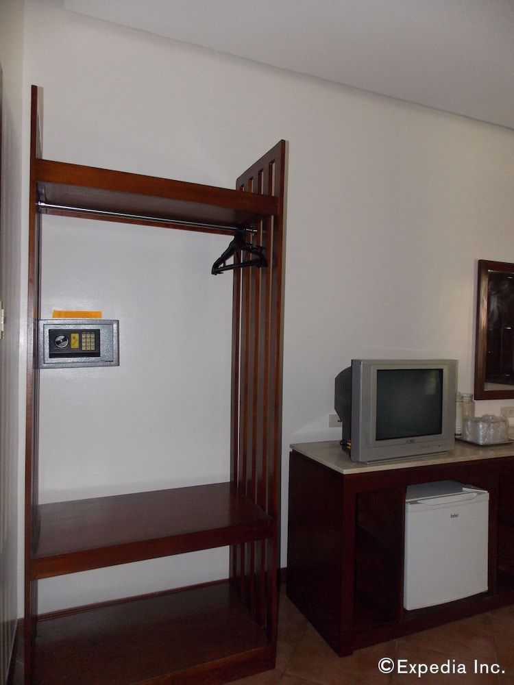 Caribbean Waterpark and Resotel Family Suite 14