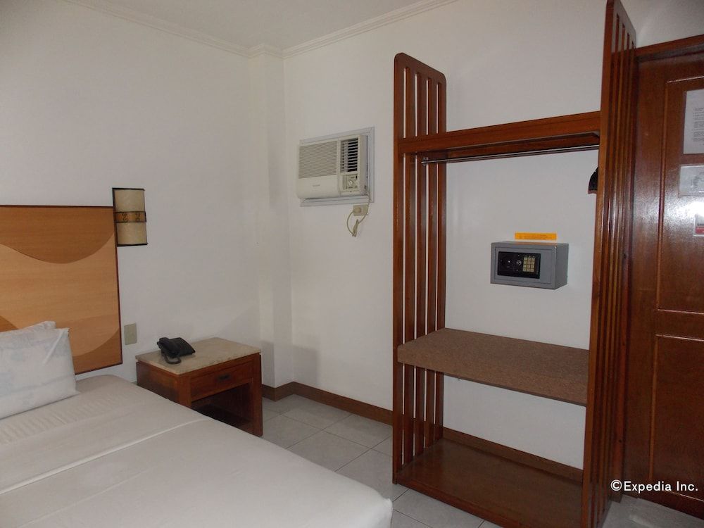 Caribbean Waterpark and Resotel Family Suite 5