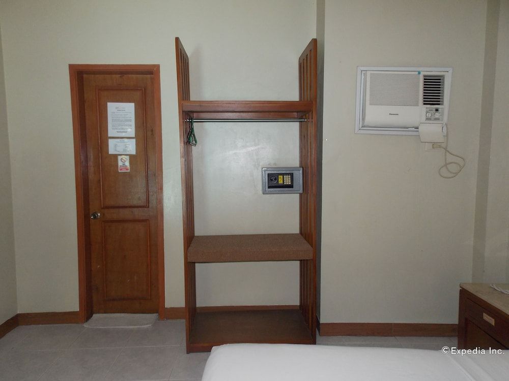 Caribbean Waterpark and Resotel Businessman Suite 10