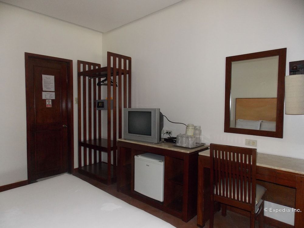 Caribbean Waterpark and Resotel Family Suite 12