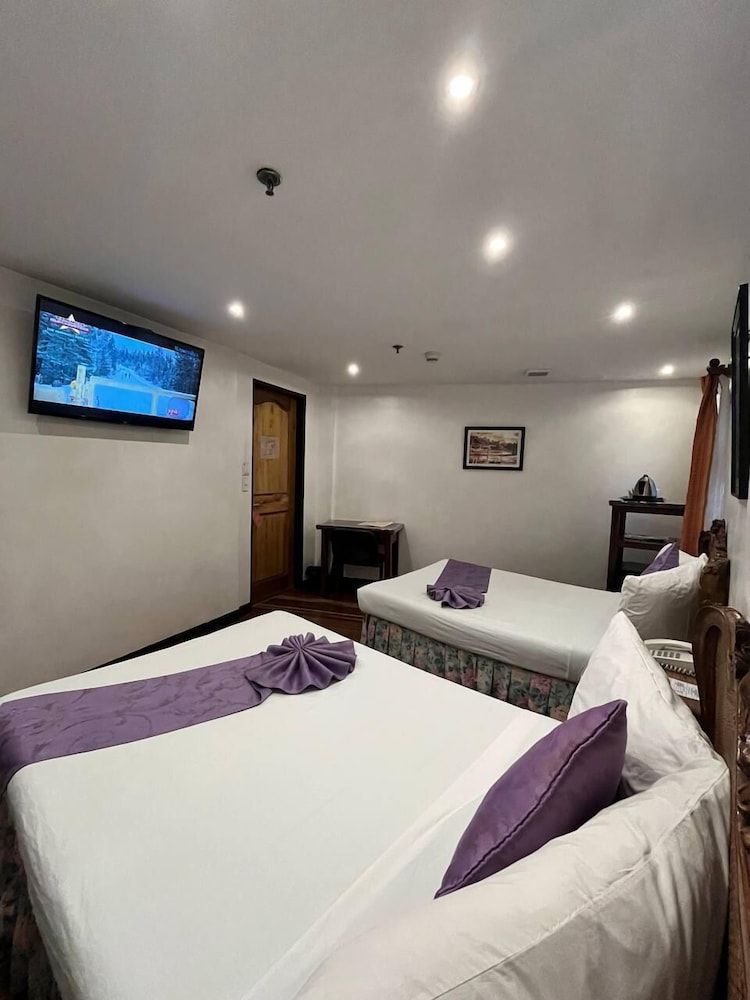 Log Cabin Hotel-Baguio P32 Petite Room 5